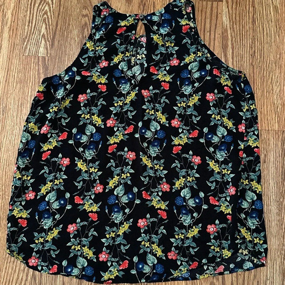 Old Navy floral tank for women - Picture 2 of 5